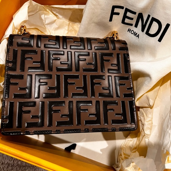 Brand New Fendi Kan U Small/Medium sized Chain Shoulder/Crossbody/Tote Bag - Picture 6 of 9